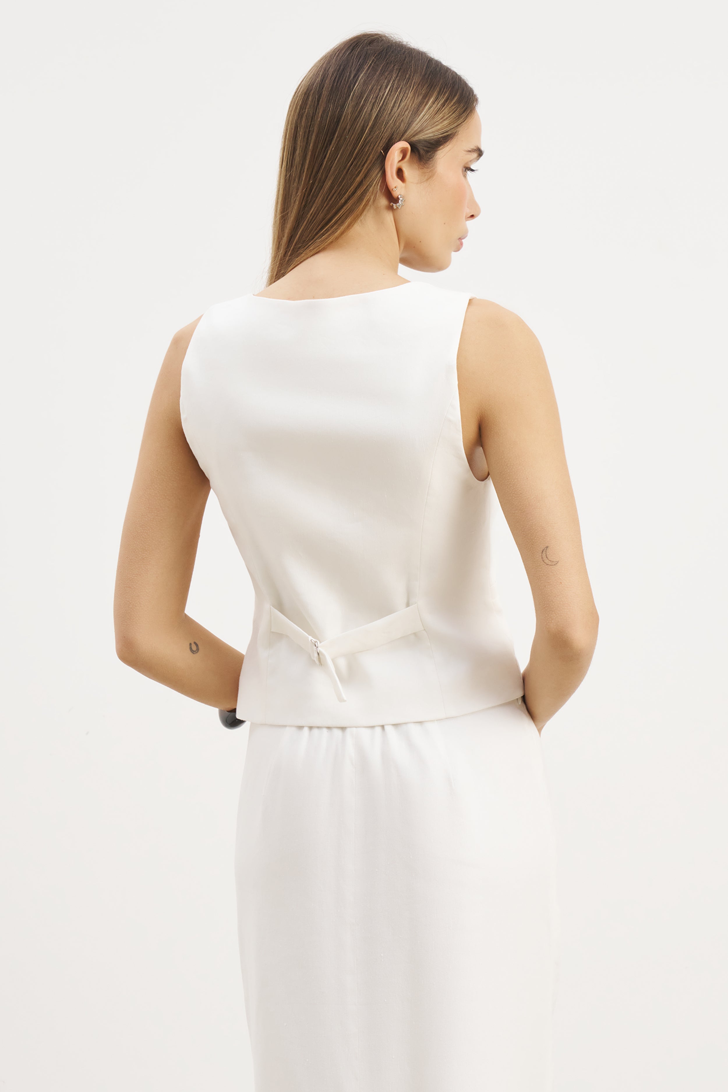 Scoop Neck Linen Waistcoat - White