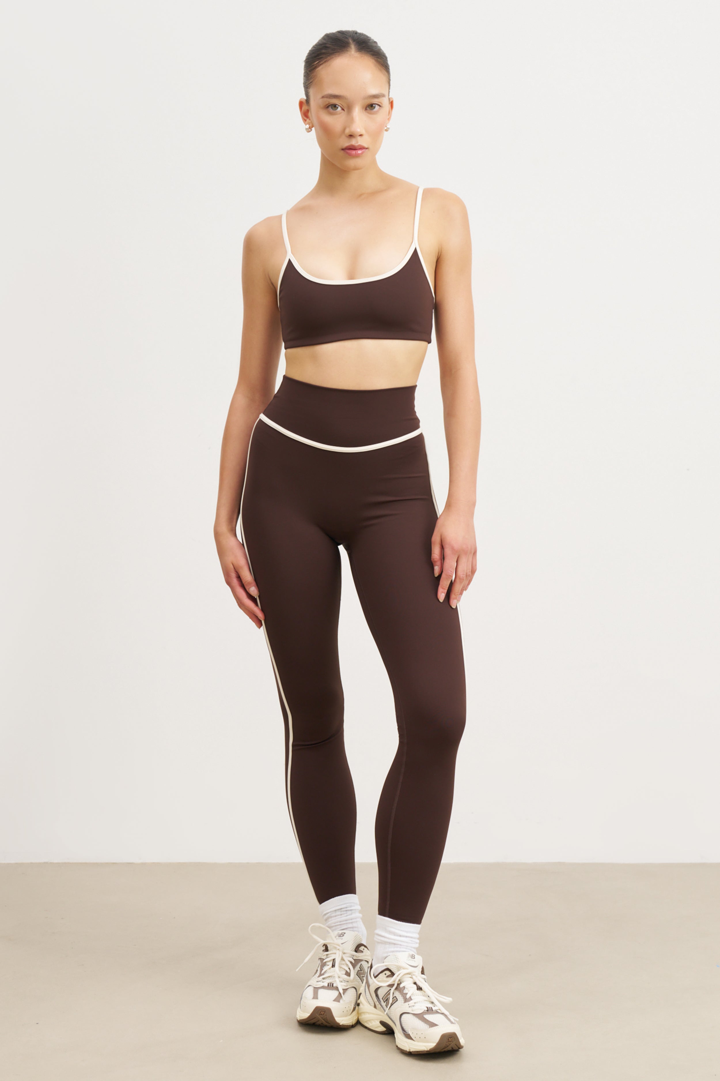 Base Contrast Trim Leggings - Carob/Tofu