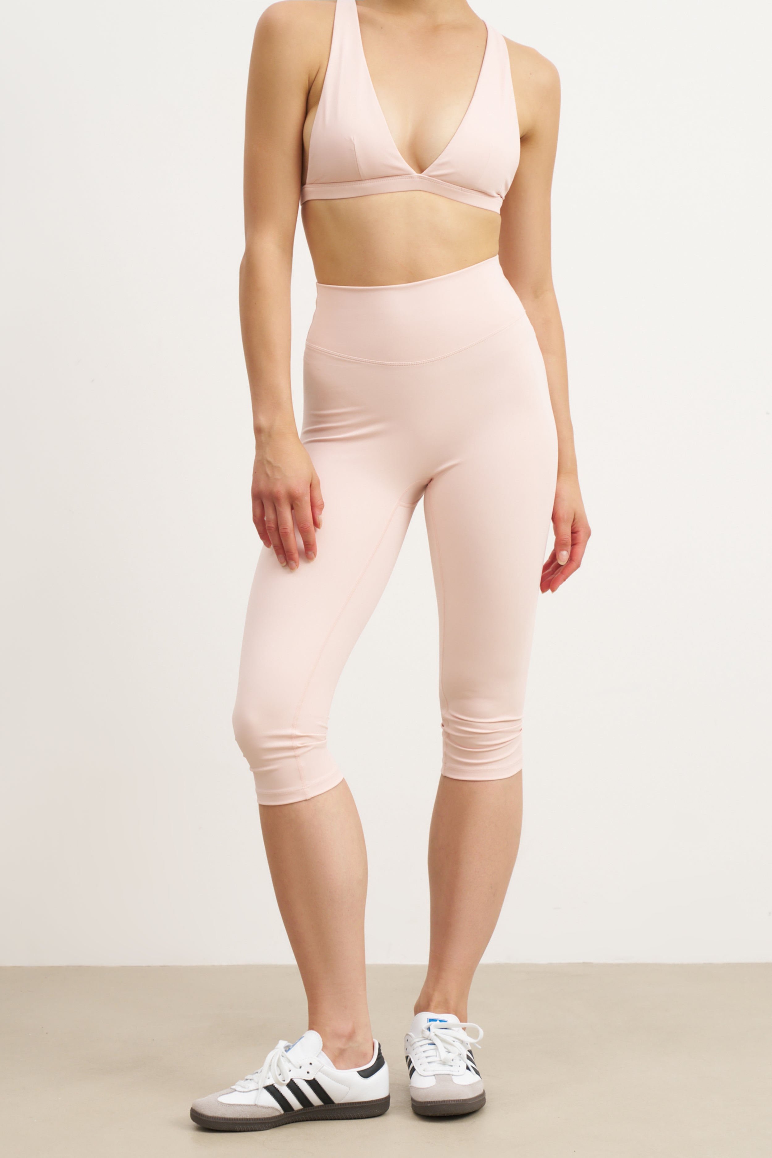 Base Sculpting Capri Leggings - Marshmallow