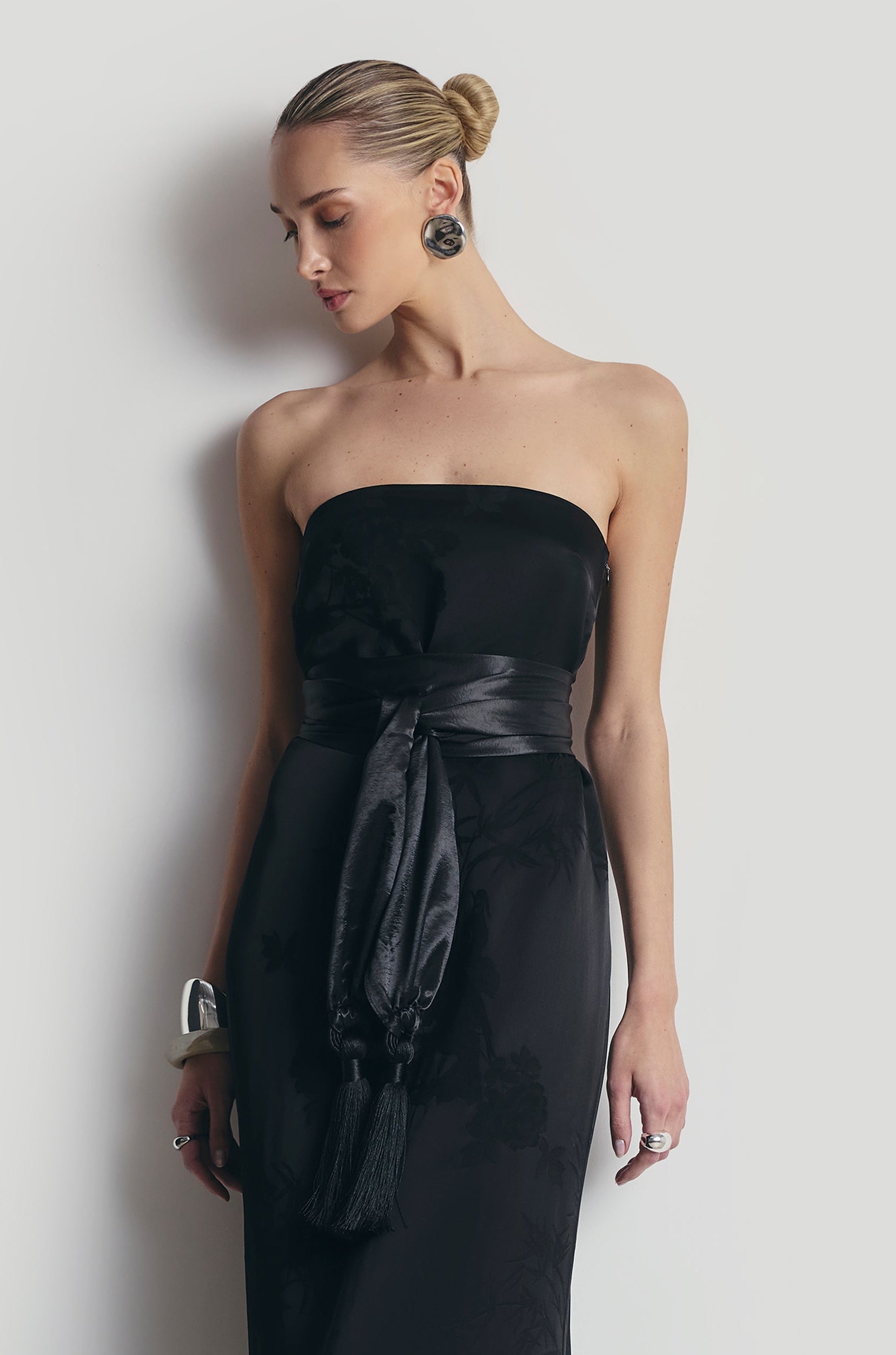 High Gloss Satin Tassel Shawl - Black