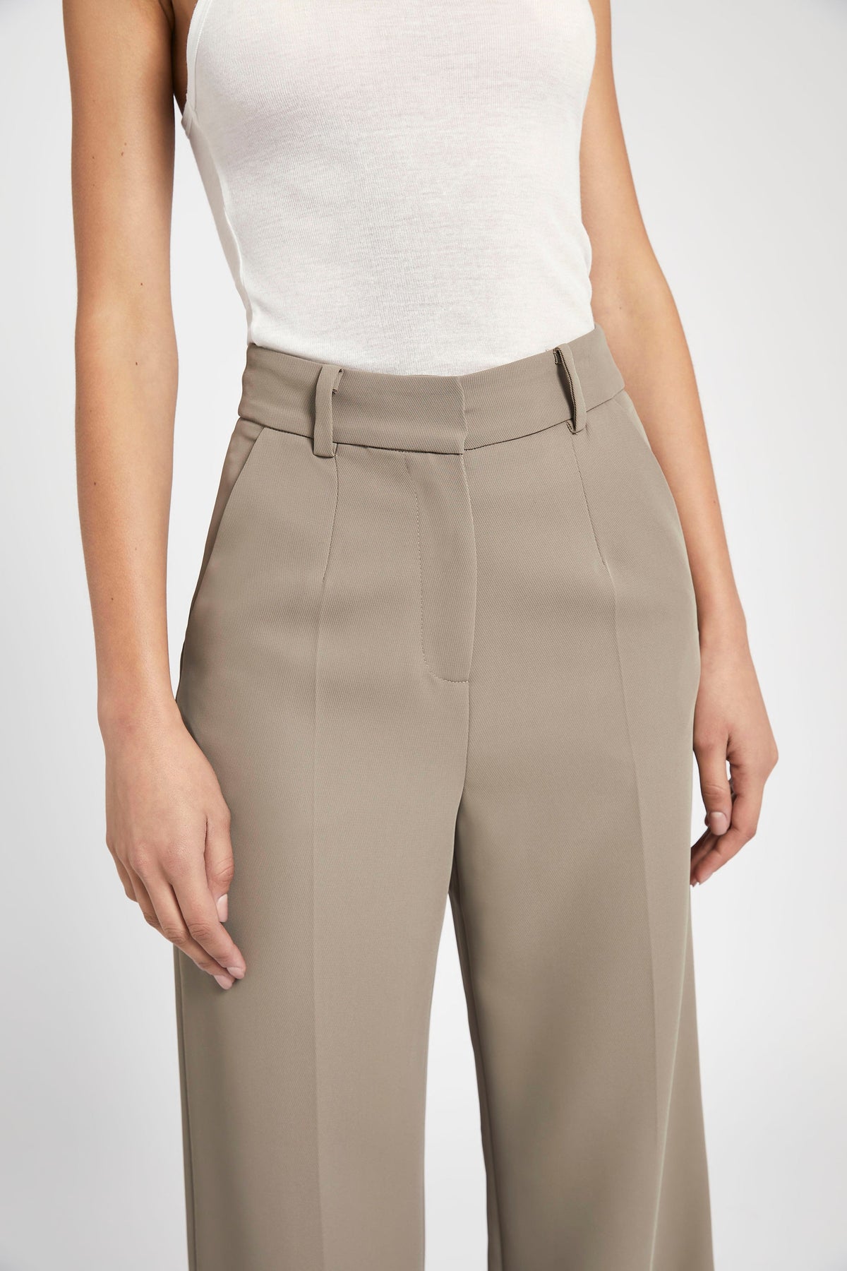 Relaxed Straight Leg Trousers - Oak