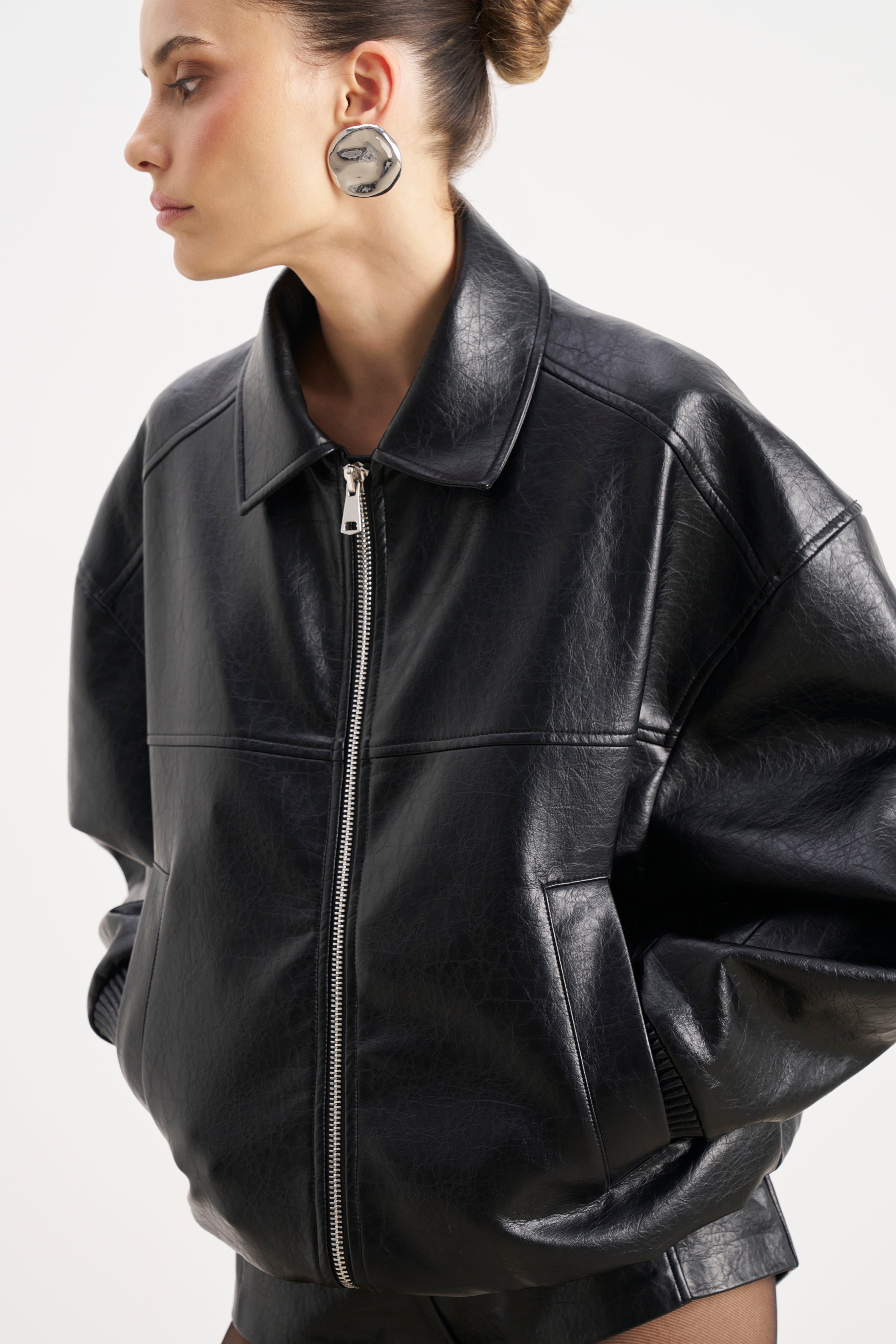 Vintage Leather Bomber Jacket - Black | BOA