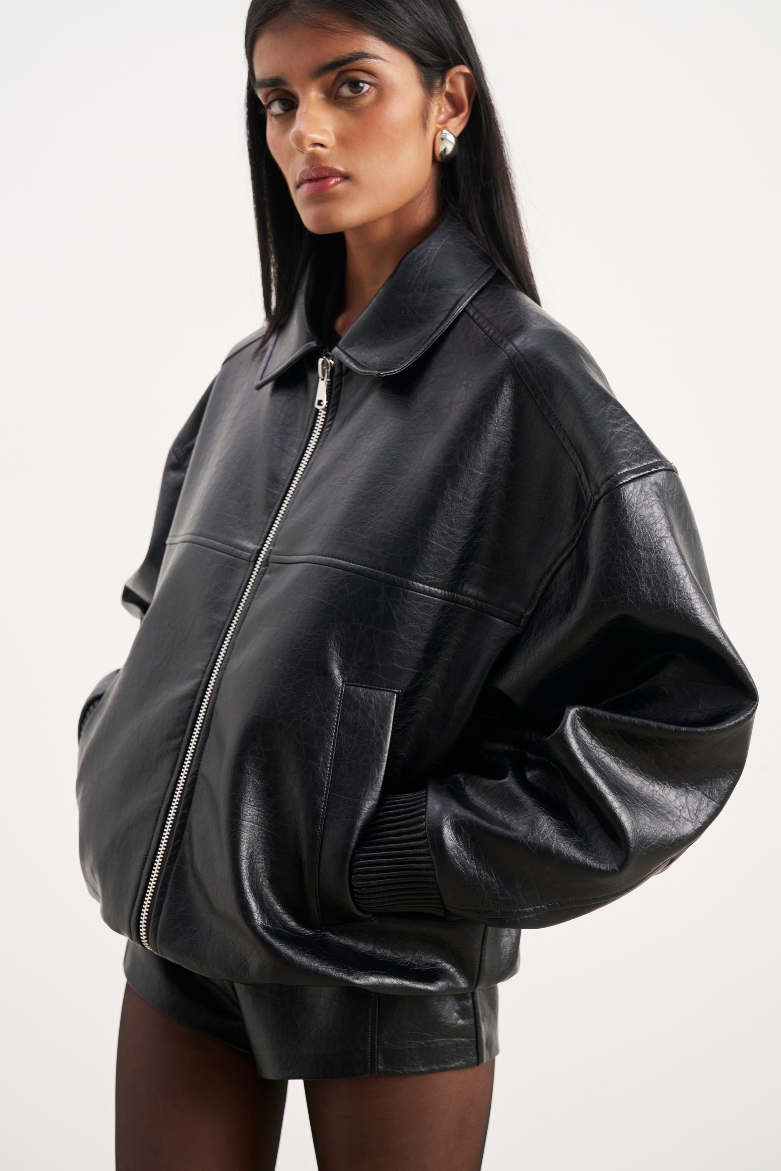Vintage Leather Bomber Jacket - Black | BOA