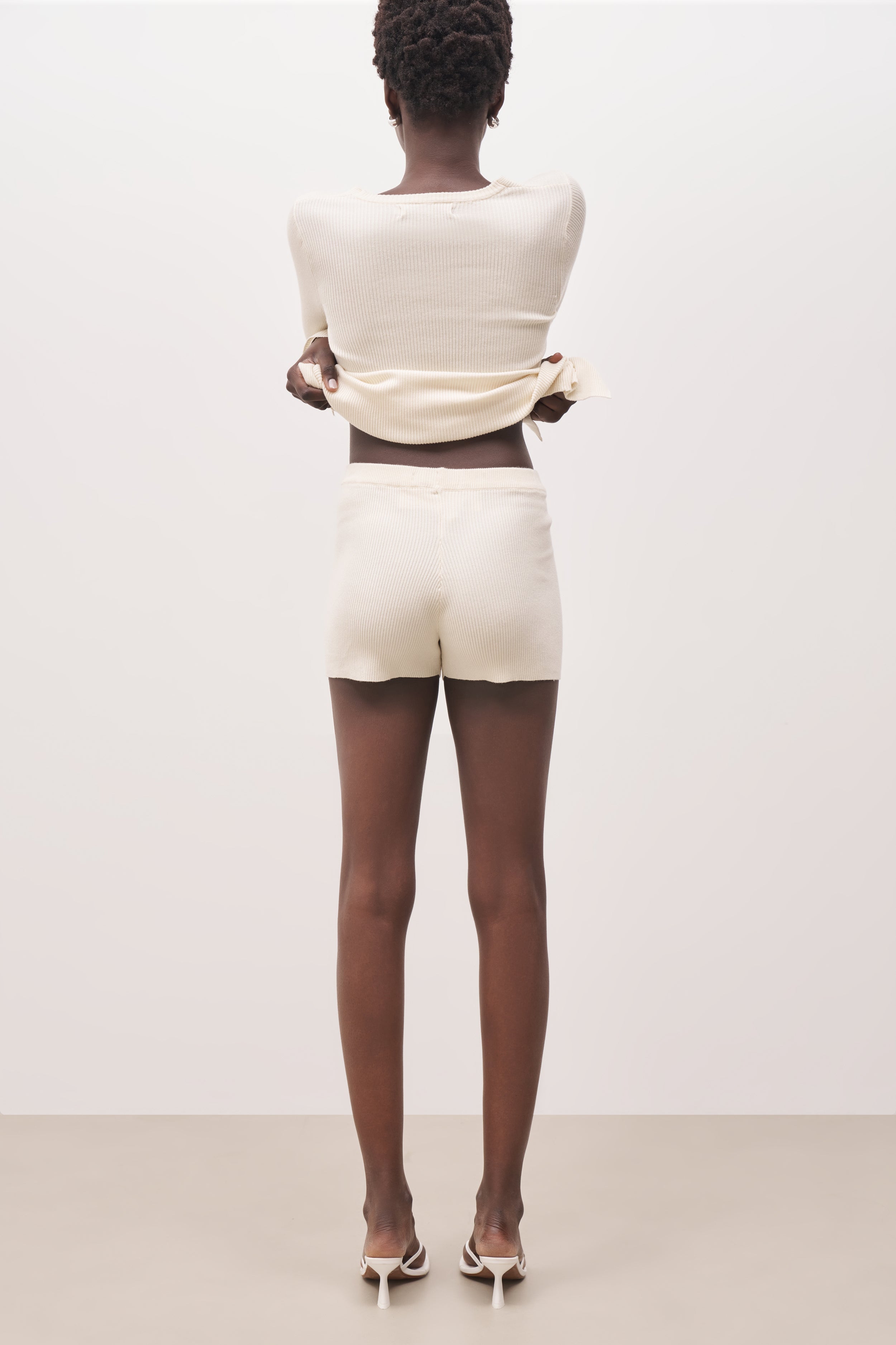 【EEUN】Ribbed Knit Shorts COS Ribbed-Knit Bermuda Shorts in BLACK | endource