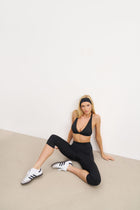 Base Sculpting Triangle Bra - Black