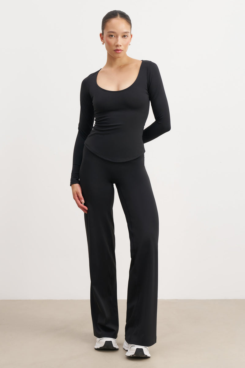 Base Sculpting Scoop Neck Long Sleeve Top - Black