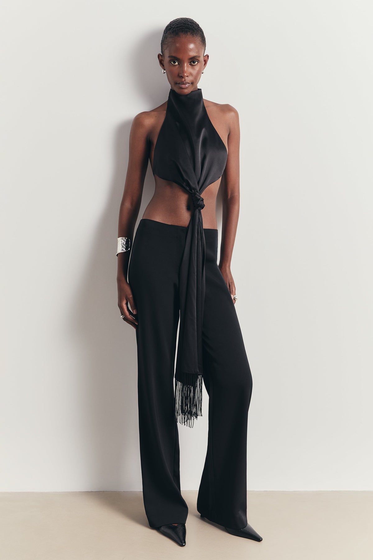 Clean Cut Low Rise Straight Leg Trousers - Black