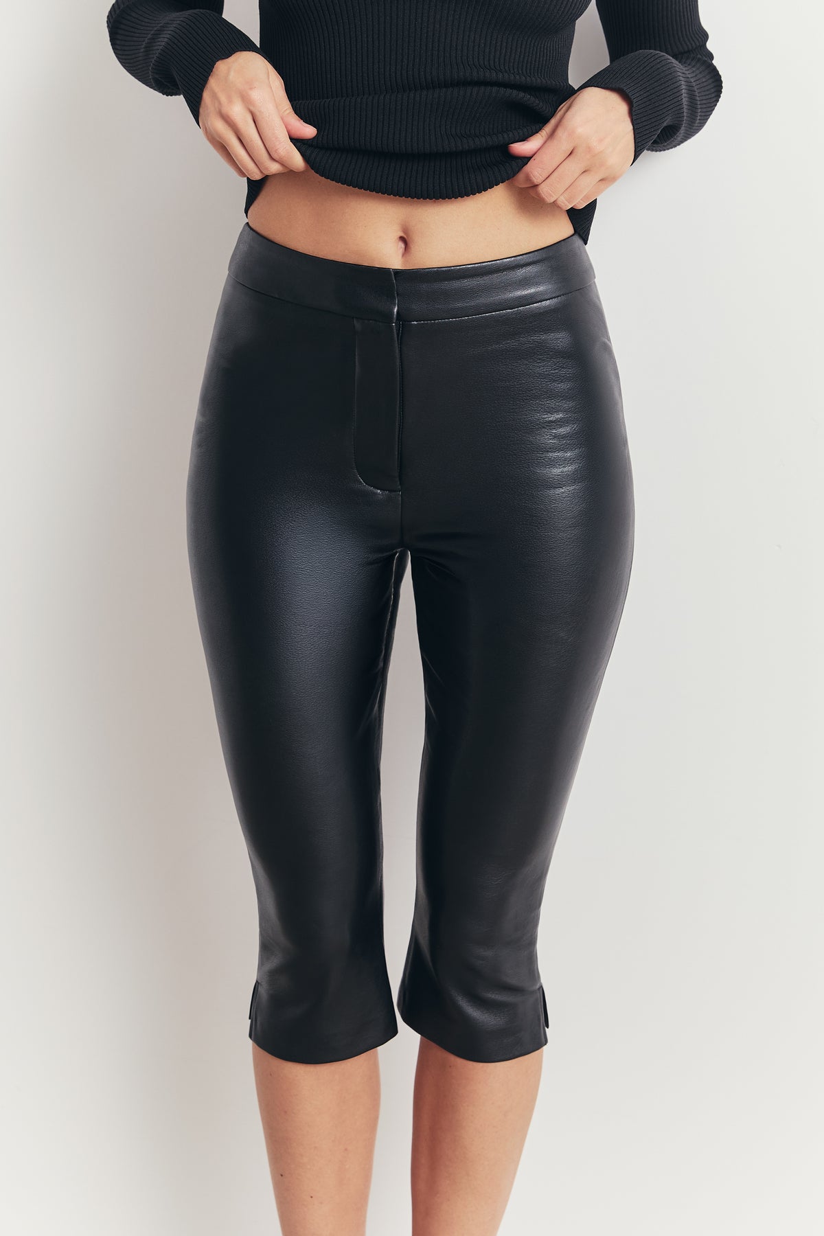 Tailored Leather Capri Leggings - Black